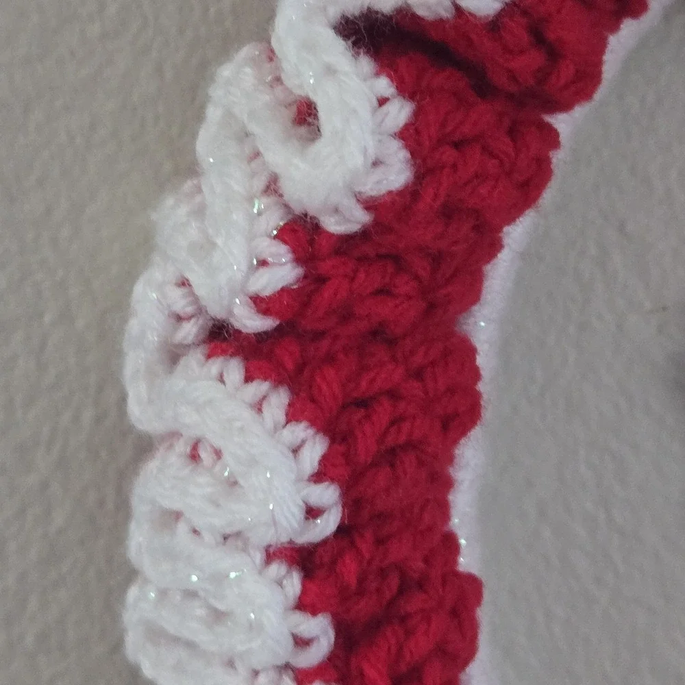Handmade Crochet Heart Ruffle Wreath Red White Valentine Love Wall Decor‎ 10.5